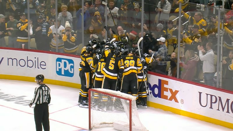 Must See: Crosby scores and gets an assist to pass Lemieux on all-time scoring list