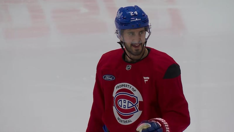 Danault skates in Canadiens jersey for first time since 2021